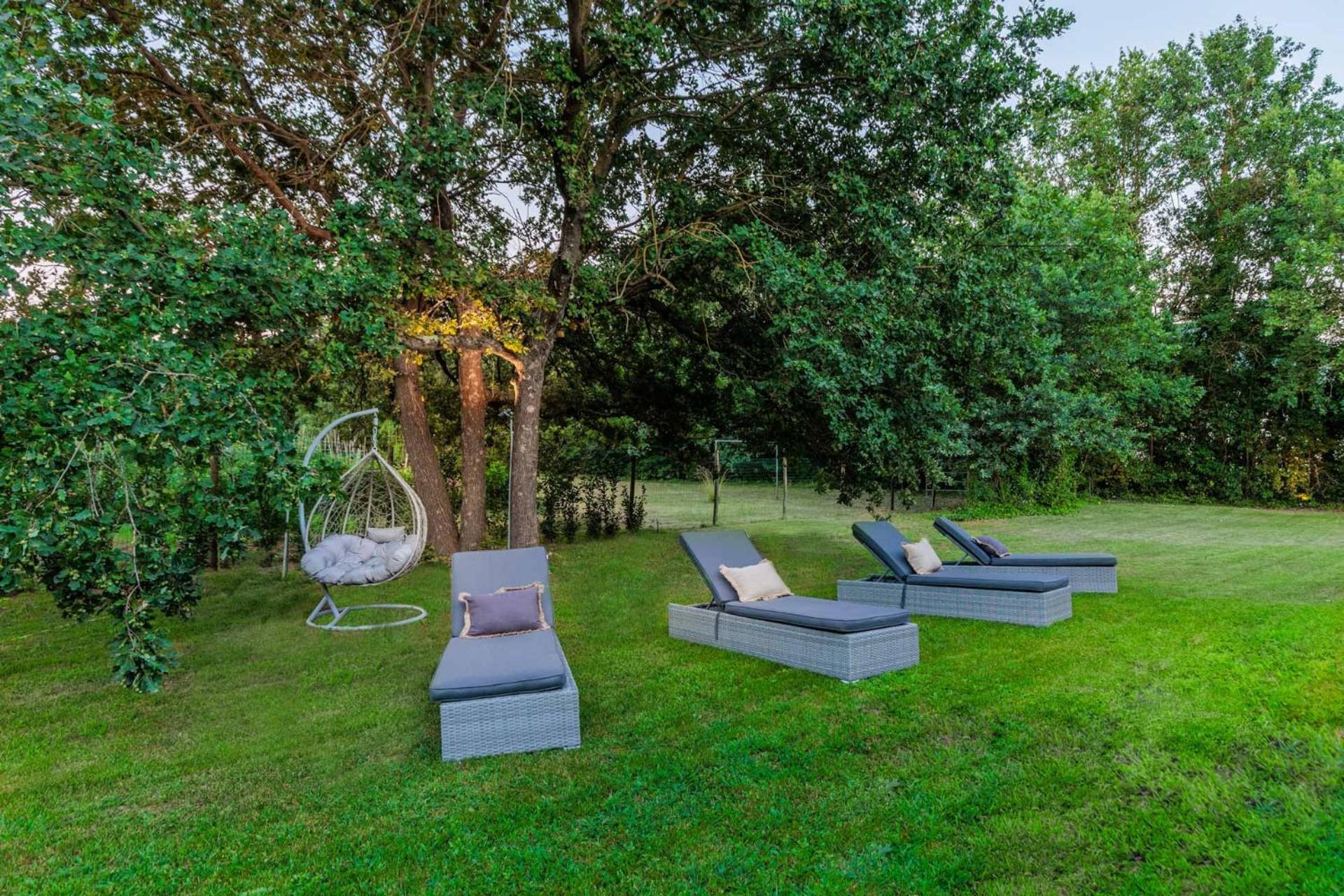 Villa Bassotta, A Charming Cottage Lucca Luaran gambar